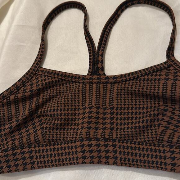 Alo Jacquard Glenplaid Gratitude Bra - Cinnamon Brown/Black size small - Picture 3 of 6